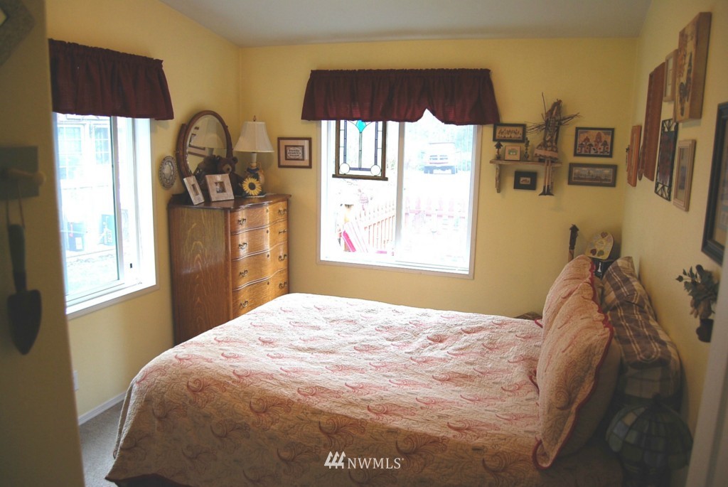 302 East Sleeper Road Oak Harbor, WA 98277 - Photo 10 of 15 Gallery Image 10