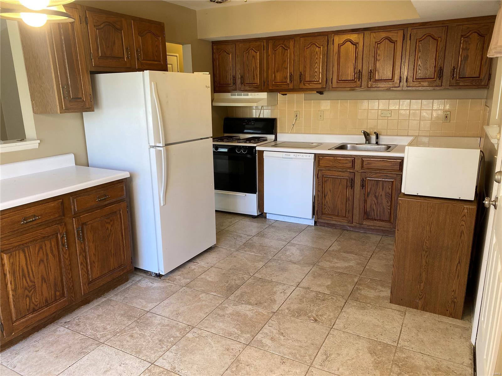 345 Sulphur Spring Road Manchester, MO 63021 - Photo 6 of 11