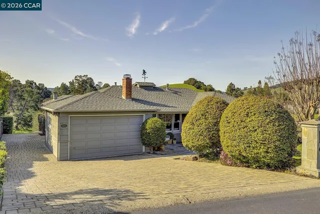 $1,299,000 | 1375 El Curtola Boulevard, Lafayette, CA 94549
