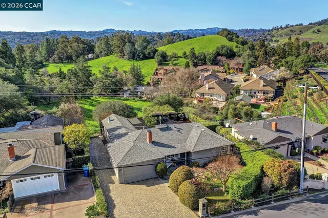 $1,299,000 | 1375 El Curtola Boulevard, Lafayette, CA 94549