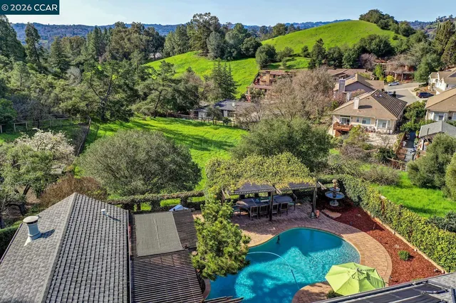 $1,299,000 | 1375 El Curtola Boulevard, Lafayette, CA 94549