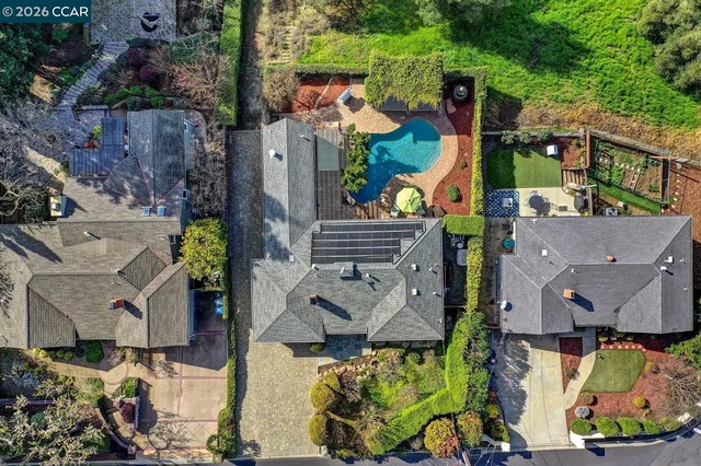 $1,299,000 | 1375 El Curtola Boulevard, Lafayette, CA 94549