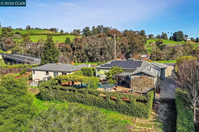 $1,299,000 | 1375 El Curtola Boulevard, Lafayette, CA 94549