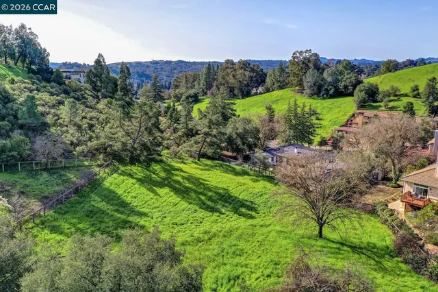 $1,299,000 | 1375 El Curtola Boulevard, Lafayette, CA 94549