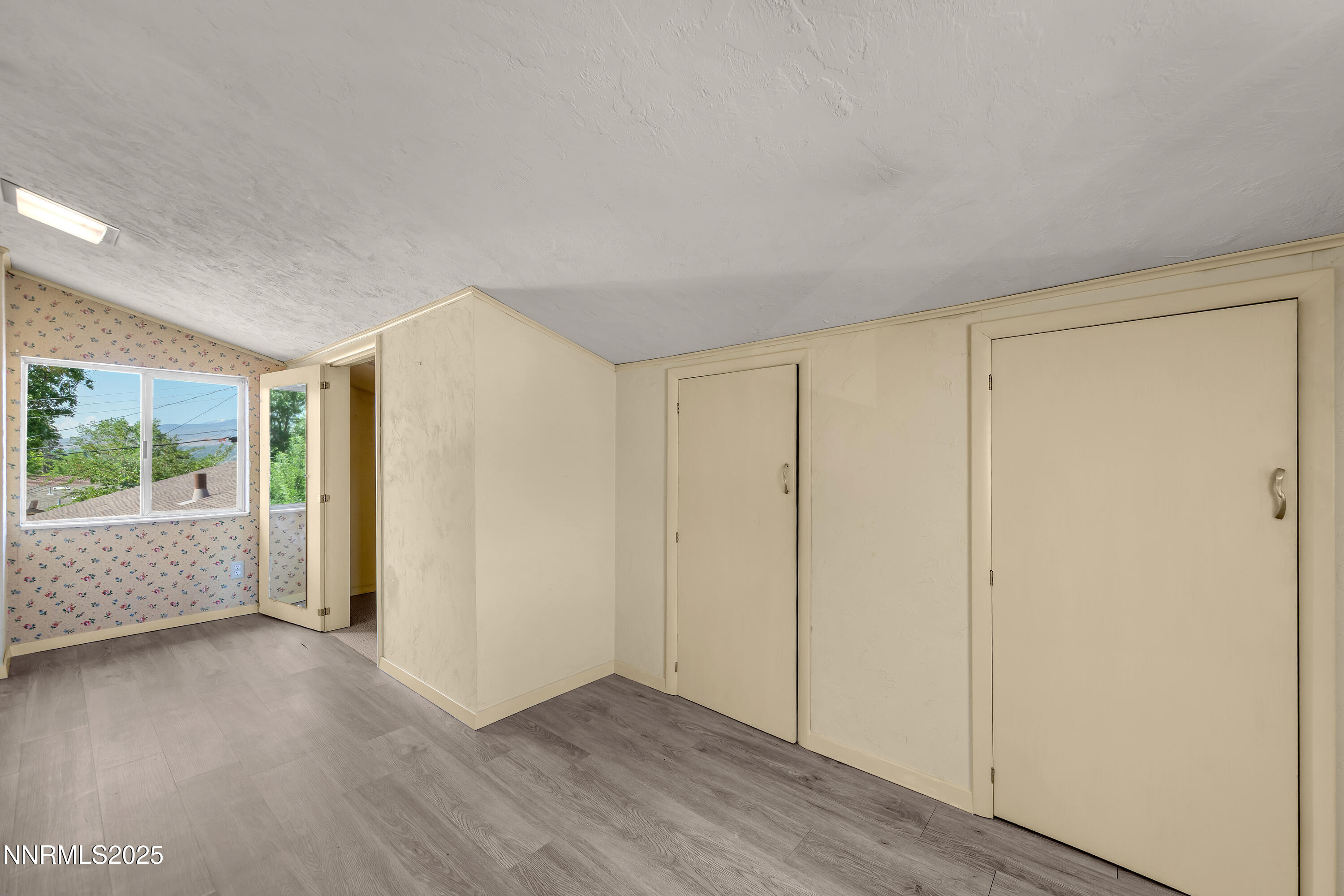 1480 Grandview Avenue Reno, NV 89503 - Photo 25 of 42 a view of an empty room with glass door
