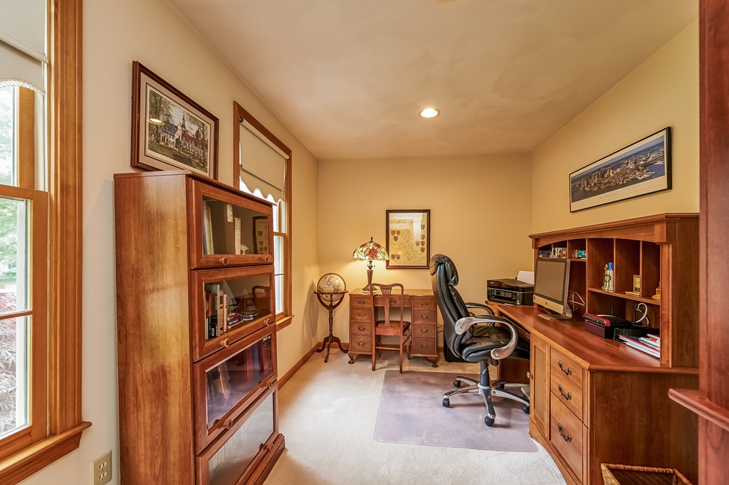 104 Jefferson Road Franklin, MA 02038 - Photo 17 of 29 Gallery Image 17