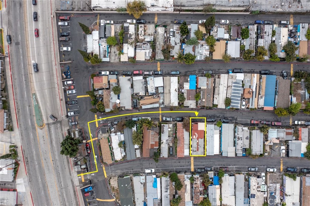 16002 Atlantic Avenue, Unit C11 Compton, CA 90221 - Photo 19 of 19 a view of a balcony with street view