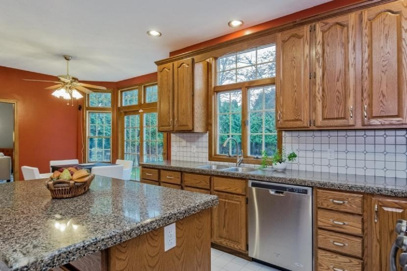 1655 Riva Ridge Drive Southeast Kentwood, MI 49546 - Photo 14 of 50 014-Kitchen-1596716-mls