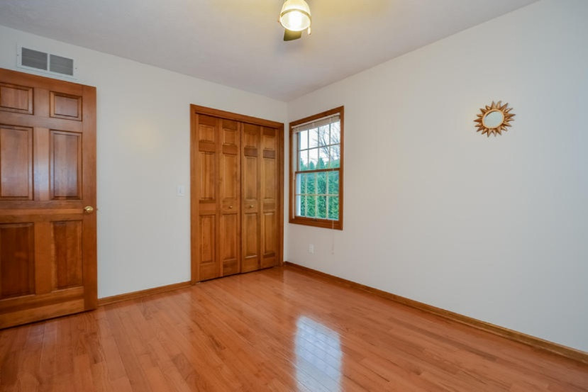 1655 Riva Ridge Drive Southeast Kentwood, MI 49546 - Photo 29 of 50 030-Bedroom-1596734-mls