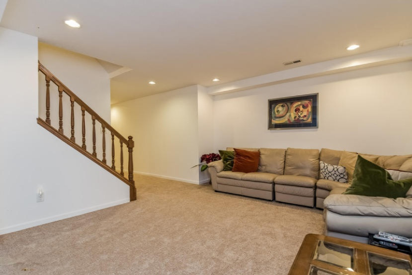1655 Riva Ridge Drive Southeast Kentwood, MI 49546 - Photo 35 of 50 038-Family_Room-1596745-mls