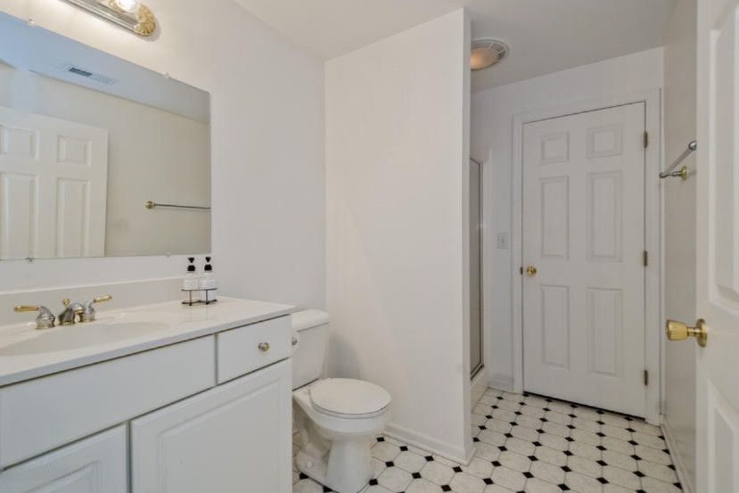 1655 Riva Ridge Drive Southeast Kentwood, MI 49546 - Photo 40 of 50 035-Bathroom-1596746-mls