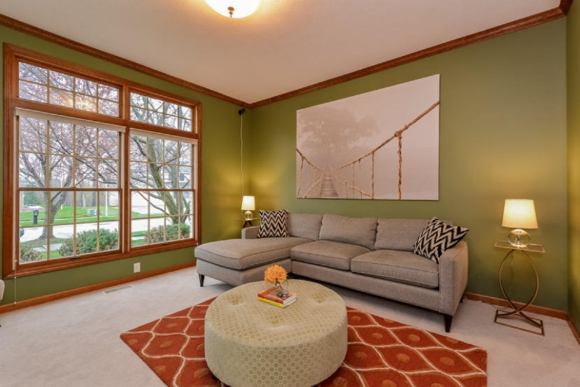 004-Living_Room-1596726-mls