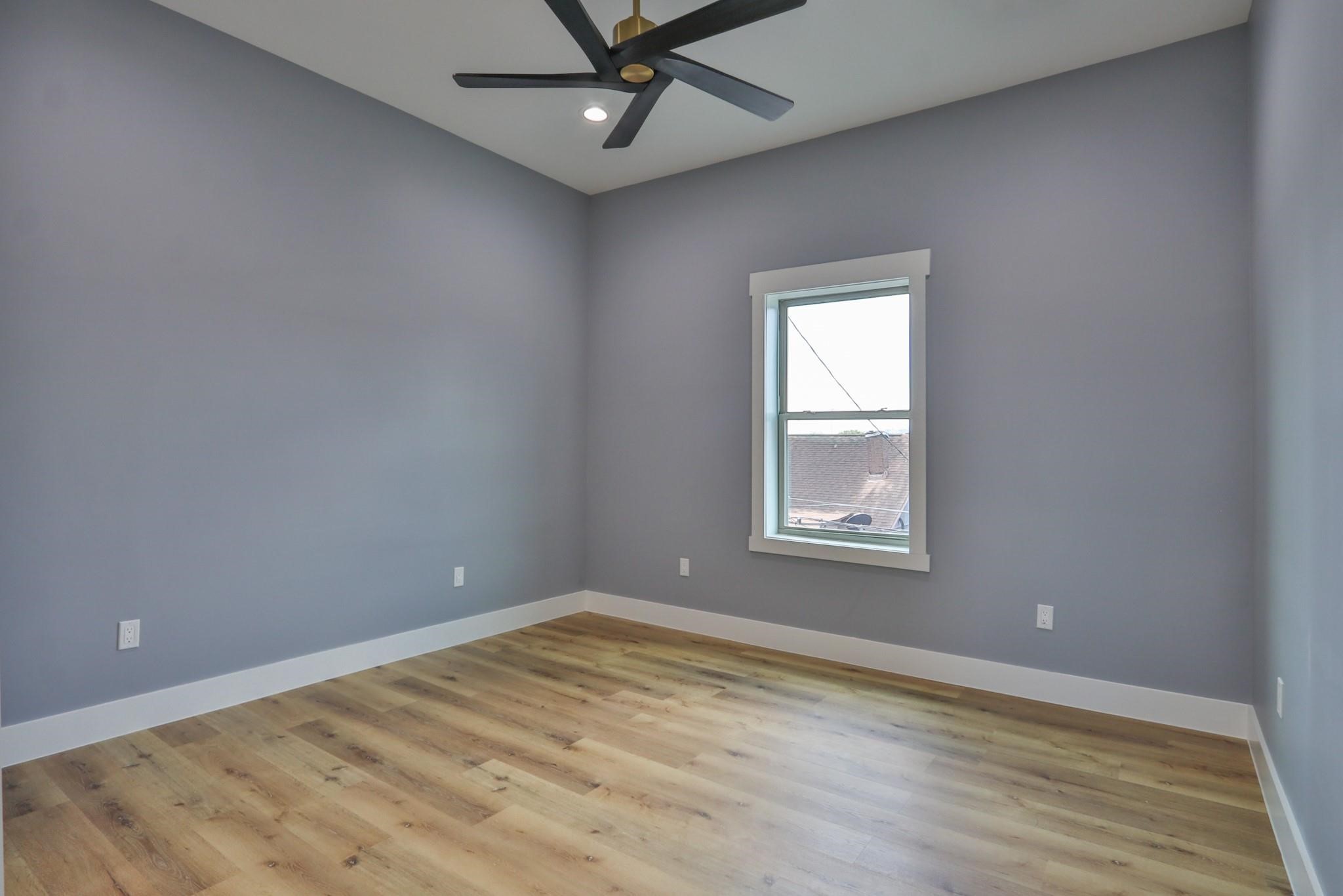 601 Cottage Street Houston, TX 77009 - Photo 35 of 48 2nd bedroom on 2nd floor