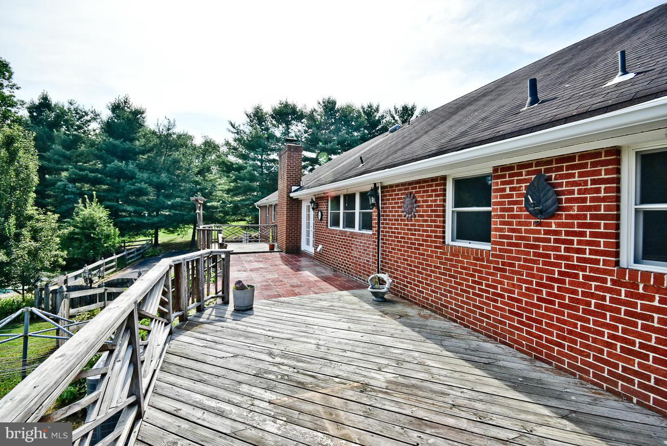 3994 View Top Road Ellicott City, MD 21042 - Photo 3 of 30 Exterior (Rear)