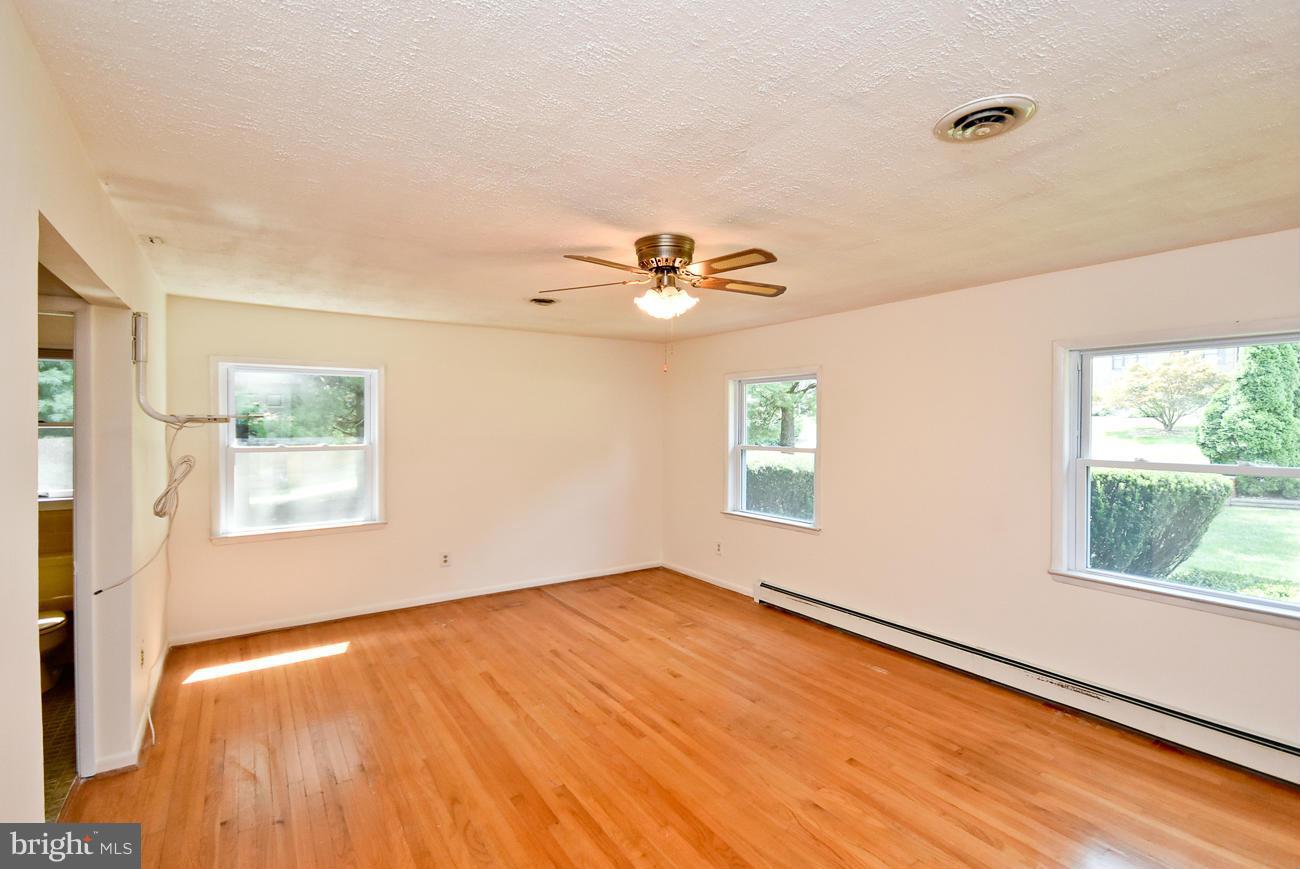 3994 View Top Road Ellicott City, MD 21042 - Photo 22 of 30 Bedroom (Master)
