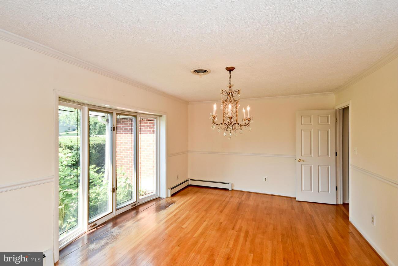 3994 View Top Road Ellicott City, MD 21042 - Photo 7 of 30 Dining Room