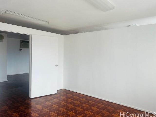 1728 Dillingham Boulevard, Unit B Honolulu, HI 96819 - Photo 12 of 15 a view of an empty room