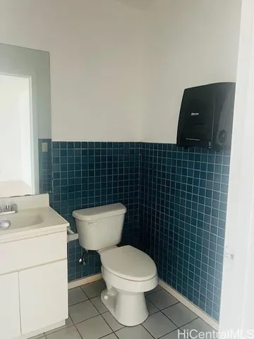 $1,250 | 1728 Dillingham Boulevard, Unit B, Honolulu, HI 96819