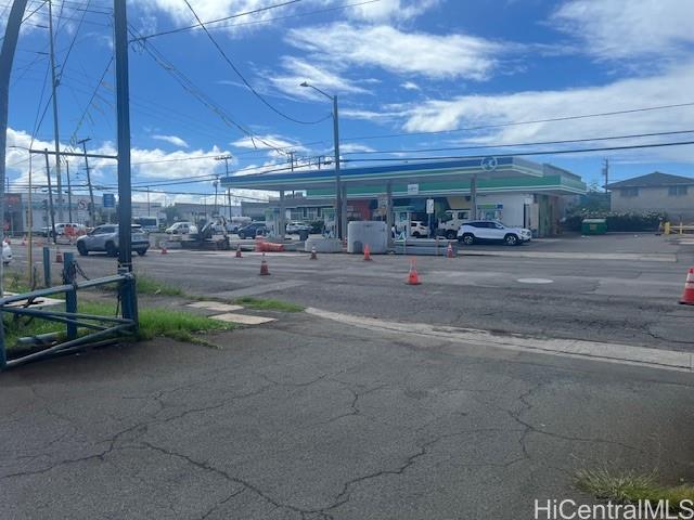 1728 Dillingham Boulevard, Unit B Honolulu, HI 96819 - Photo 3 of 15