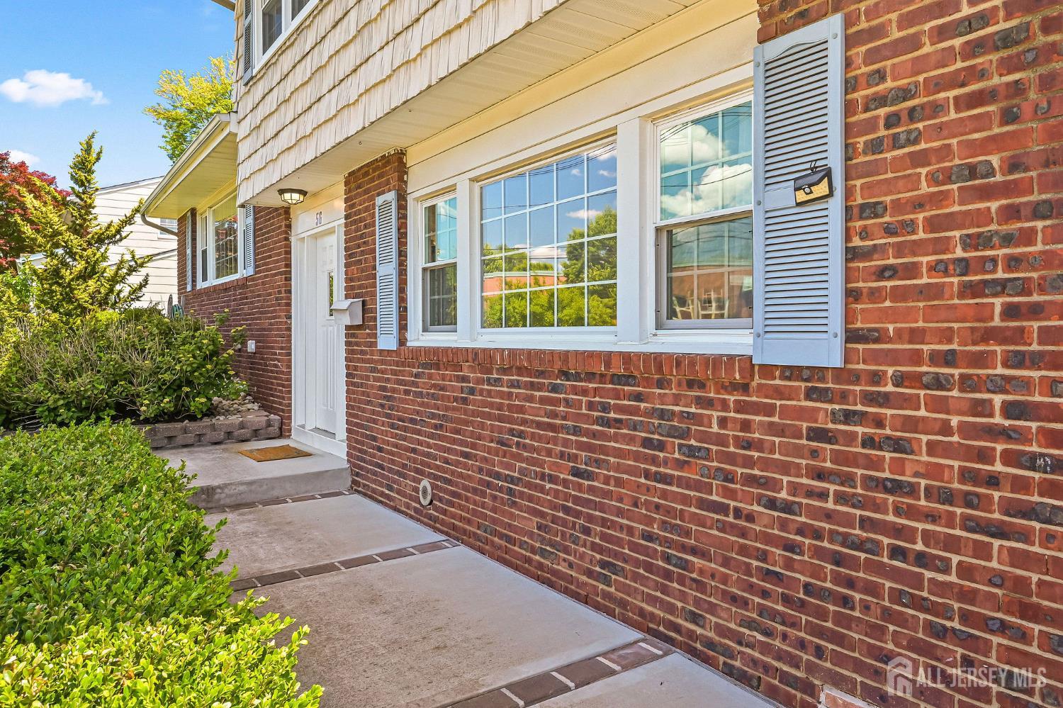 56 Corona Road East Brunswick, NJ 08816 - Photo 5 of 40