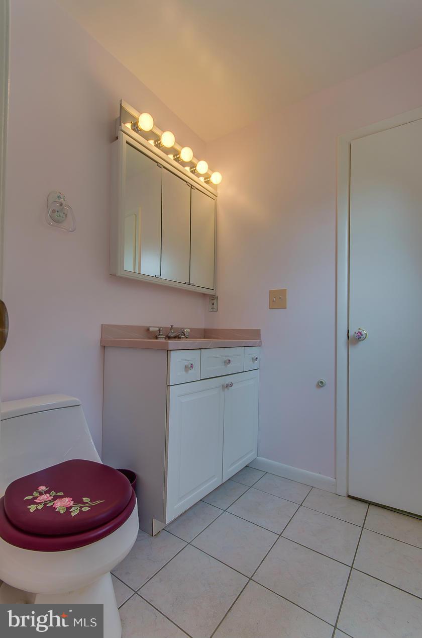 5307 Taylor Road Riverdale, MD 20737 - Photo 17 of 22 Bath