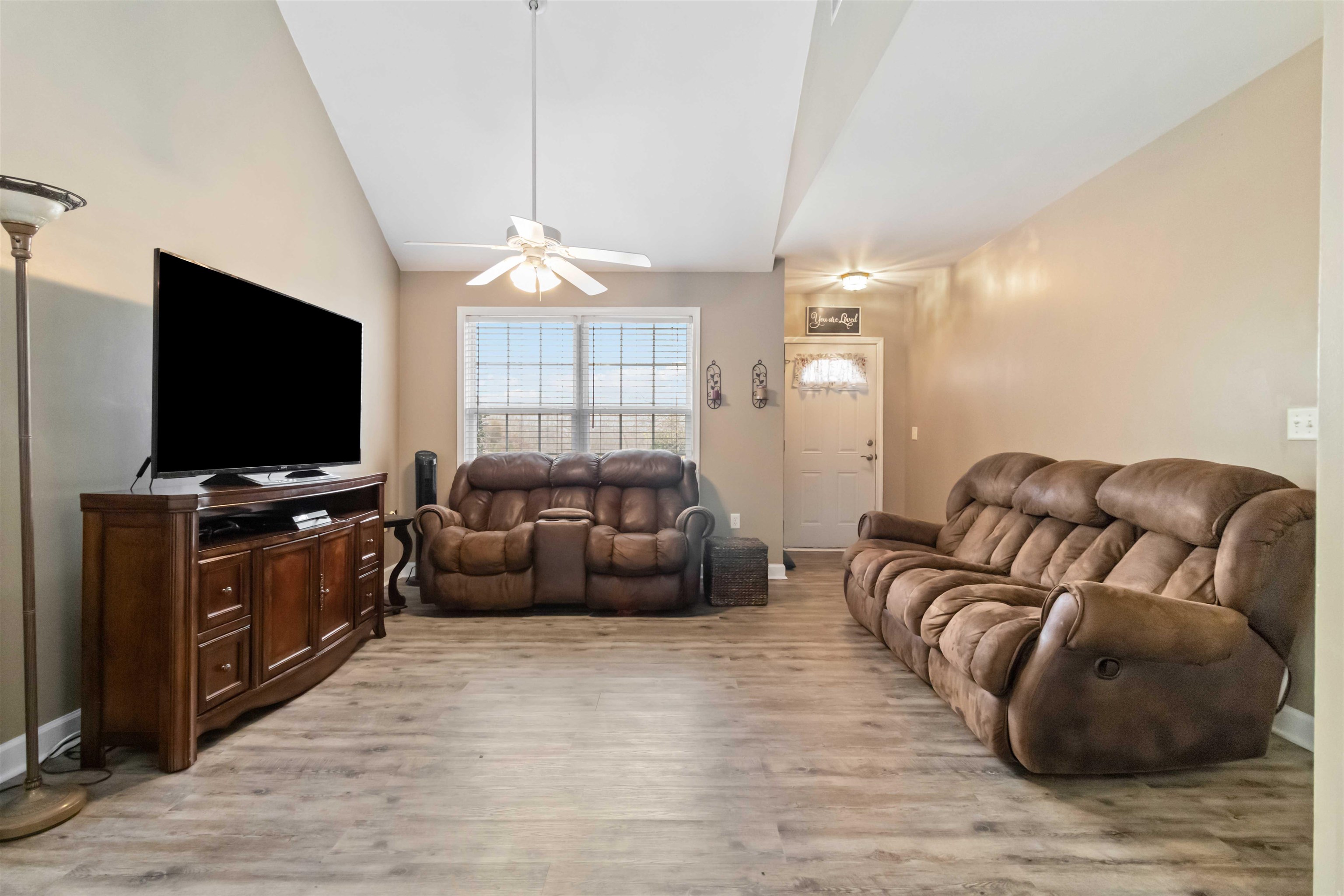 2 Rivereen Way Simpsonville, SC 29680 - Photo 3 of 16 Gallery Image 3
