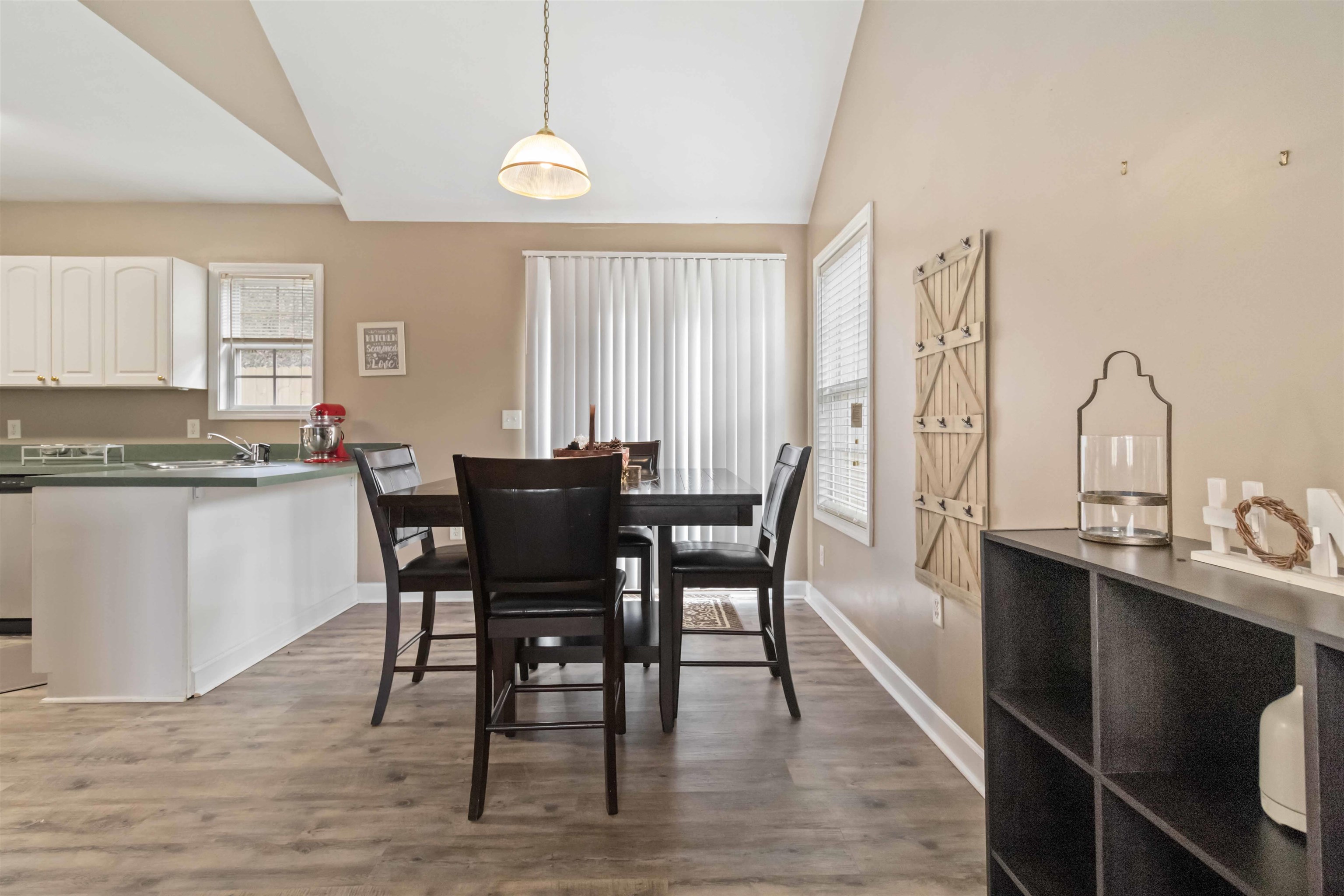 2 Rivereen Way Simpsonville, SC 29680 - Photo 4 of 16 Gallery Image 4