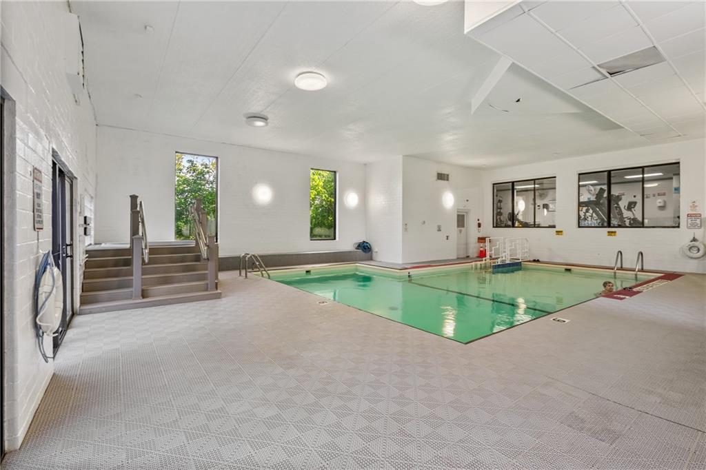 5600 Munhall Road, Unit 816 Pittsburgh, PA 15217 - Photo 19 of 20