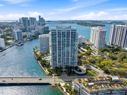 $1,463,000 | 10 Venetian Way, Unit 403, Miami Beach, FL 33139