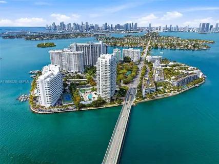 $1,463,000 | 10 Venetian Way, Unit 403, Miami Beach, FL 33139
