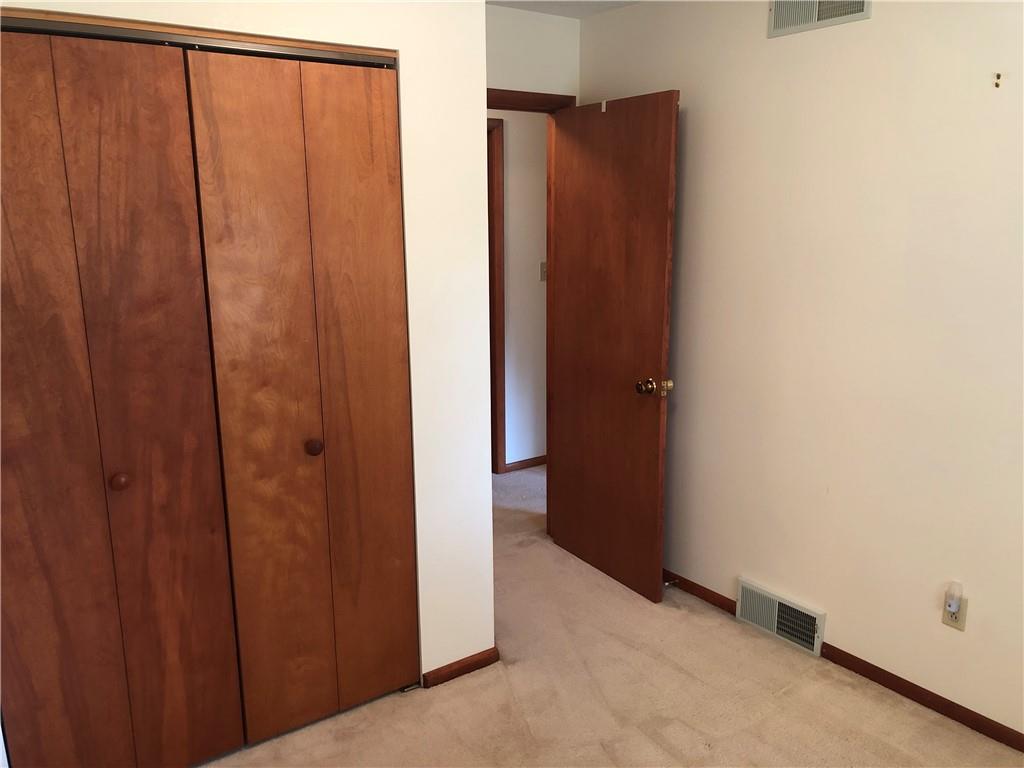 270 McKinley Road Beaver Falls, PA 15010 - Photo 20 of 35 Upper Level Full Bathroom