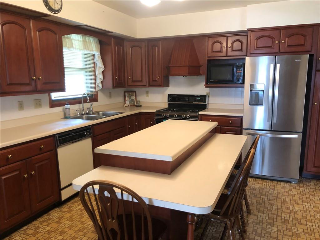 270 McKinley Road Beaver Falls, PA 15010 - Photo 3 of 35 Gallery Image 3
