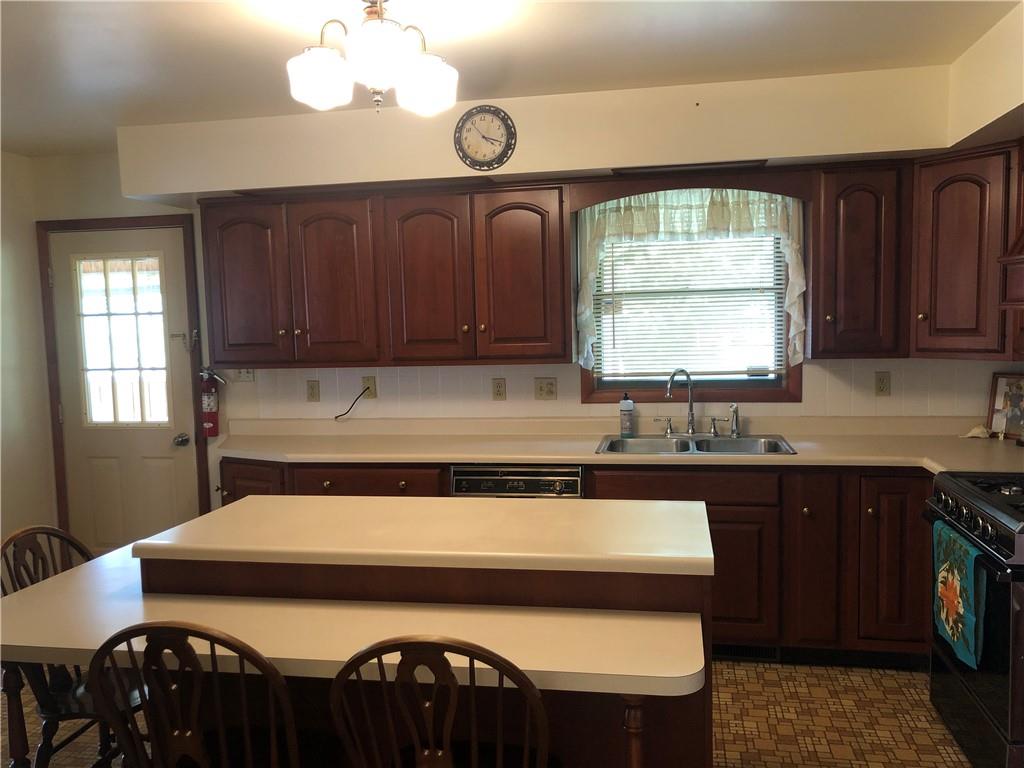 270 McKinley Road Beaver Falls, PA 15010 - Photo 5 of 35 Gallery Image 5