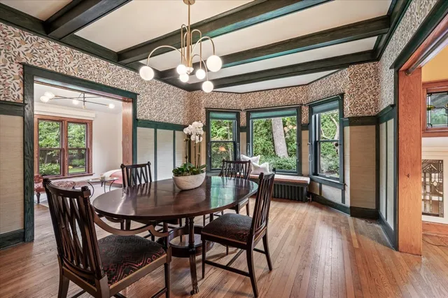 $2,595,000 | 141 Kenilworth Avenue, Kenilworth, IL 60043