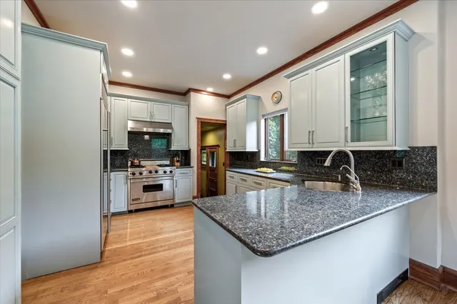 $2,595,000 | 141 Kenilworth Avenue, Kenilworth, IL 60043