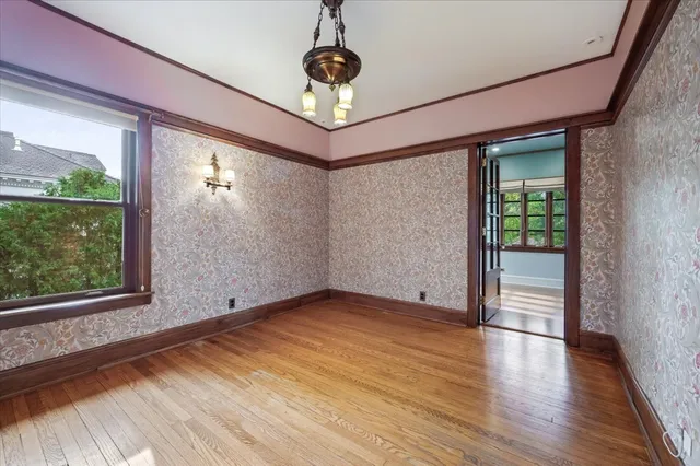 $2,595,000 | 141 Kenilworth Avenue, Kenilworth, IL 60043