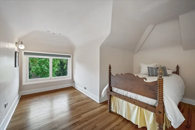 $2,595,000 | 141 Kenilworth Avenue, Kenilworth, IL 60043