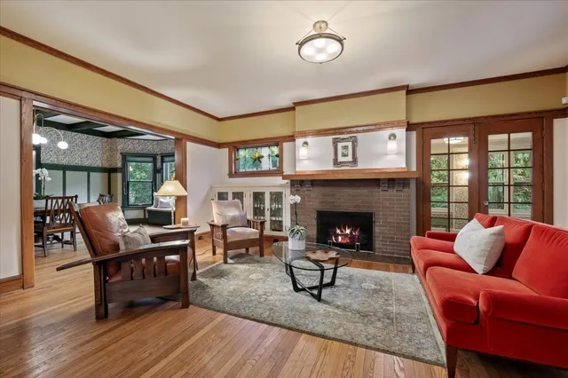 $2,595,000 | 141 Kenilworth Avenue, Kenilworth, IL 60043