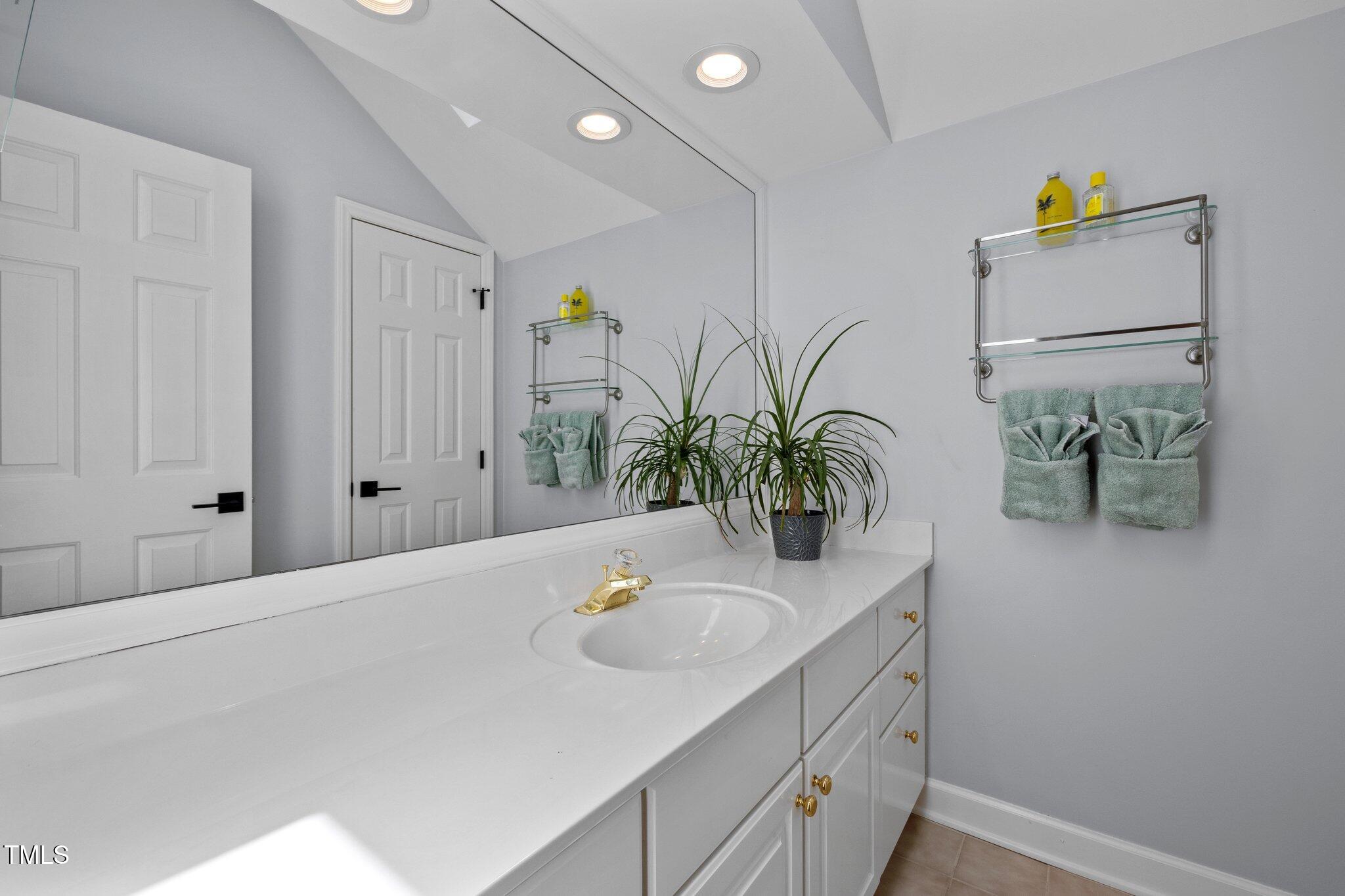 3415 Rugby Road Durham, NC 27707 - Photo 28 of 45 44-web-or-mls-P1029870