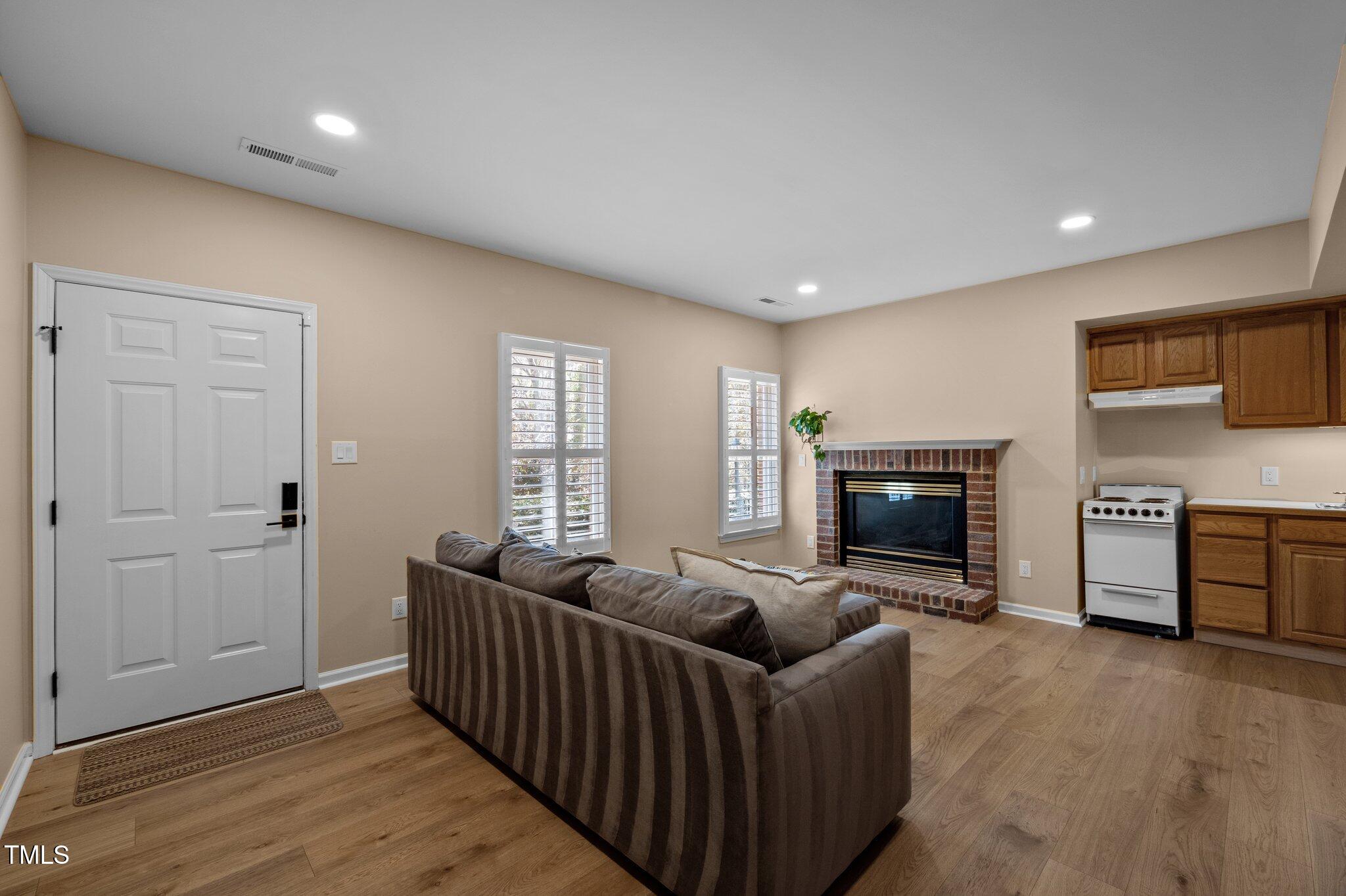 3415 Rugby Road Durham, NC 27707 - Photo 34 of 45 52-web-or-mls-P1029900