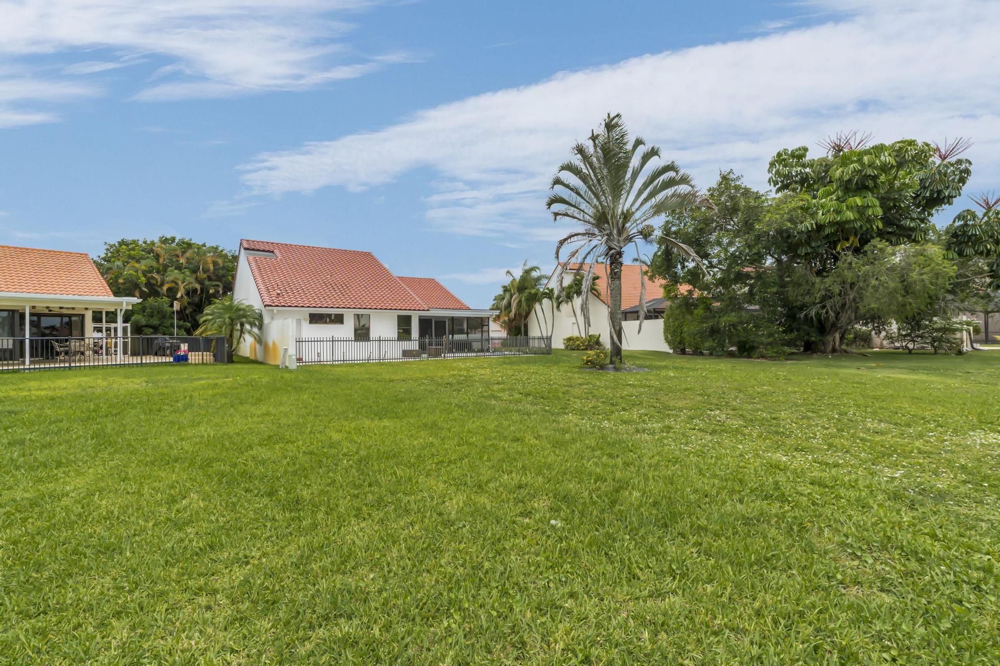 19325 Cherry Hills Terrace Boca Raton, FL 33498 - Photo 71 of 75 058