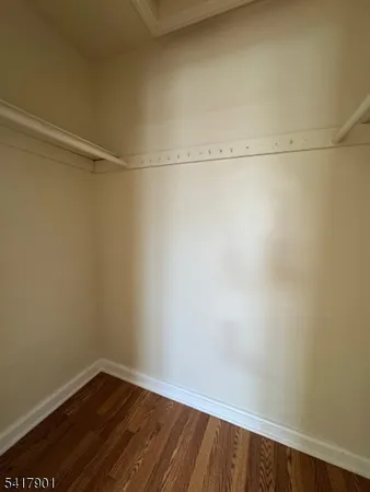 $1,800 | 1024 Thompson Avenue, Unit 2L, Roselle, NJ 07203