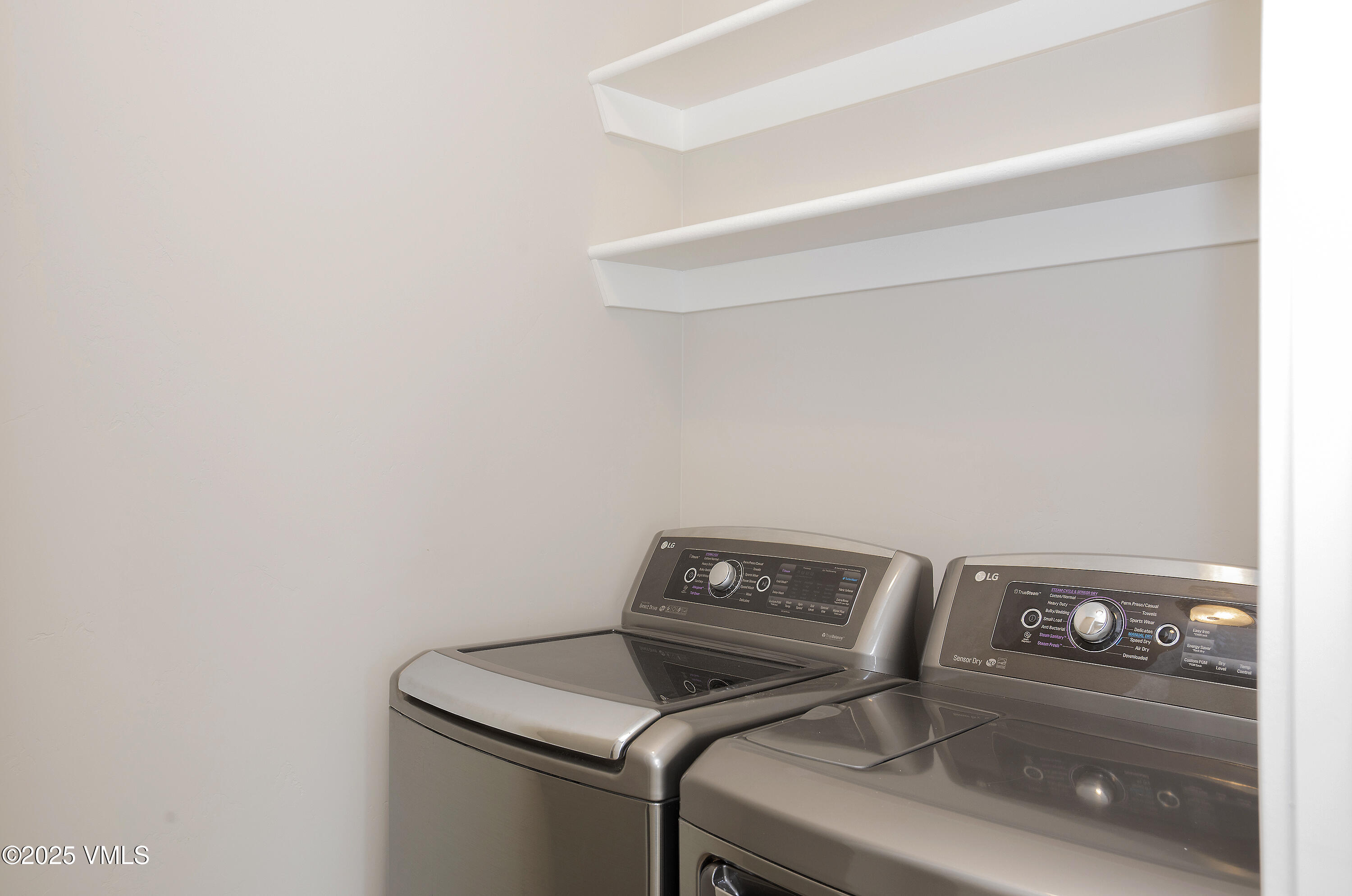 602 Chickadee Lane Gypsum, CO 81637 - Photo 14 of 17 602 Chickadee Ln.