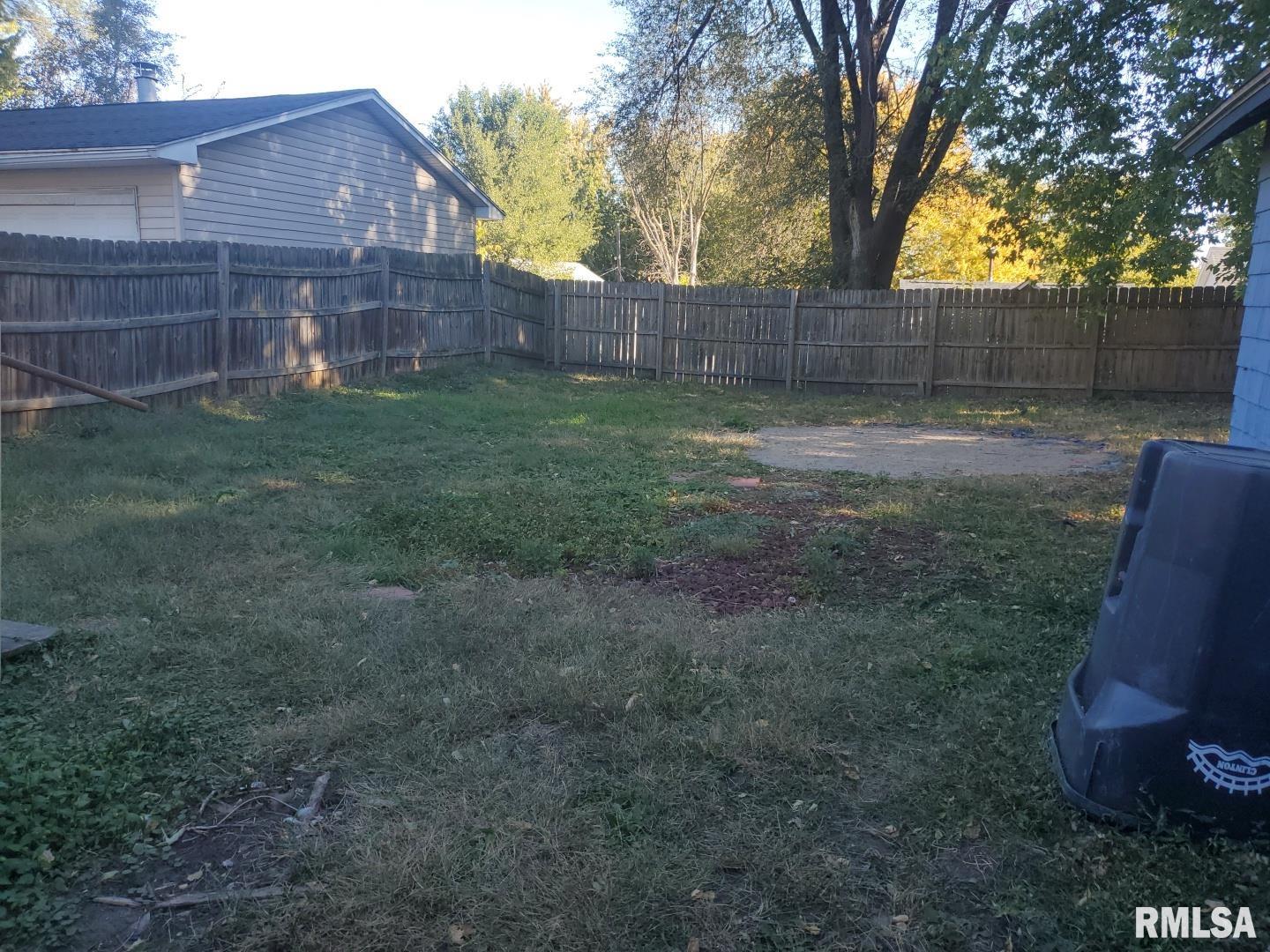 248 21st Place Clinton, IA 52732 - Photo 6 of 13