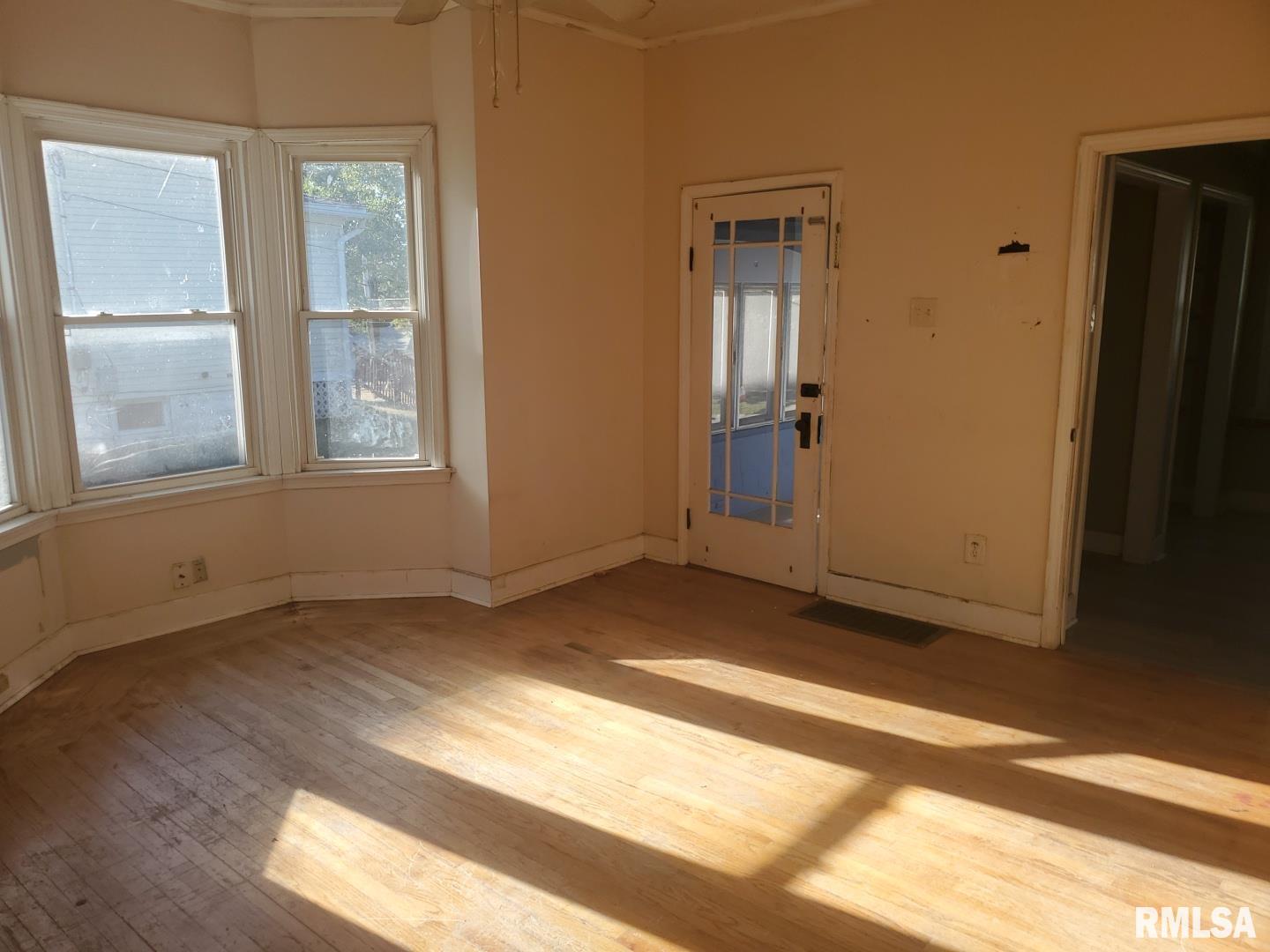 248 21st Place Clinton, IA 52732 - Photo 8 of 13