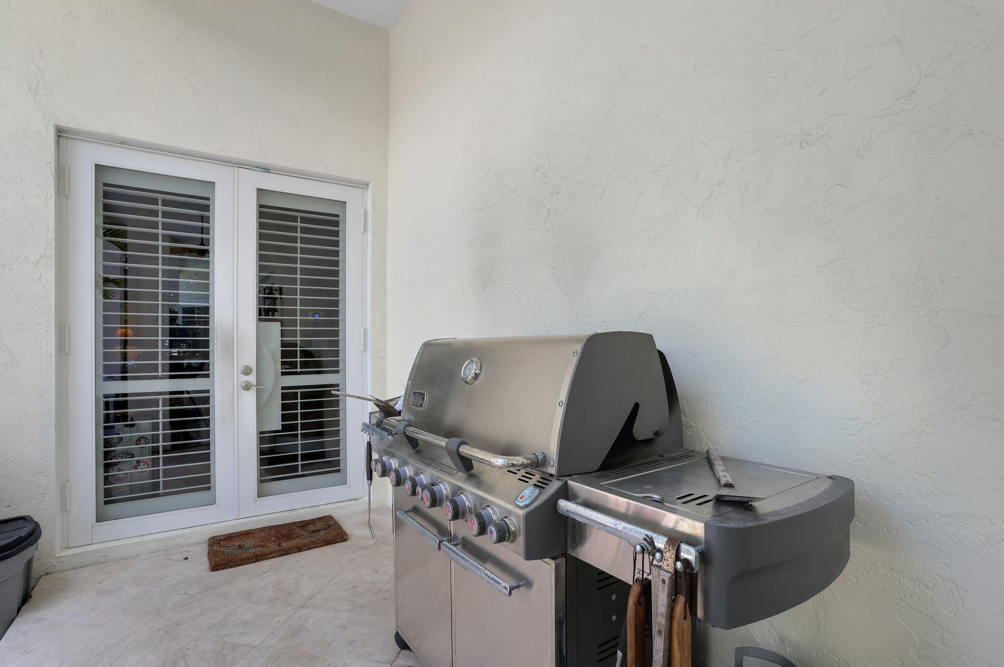 2409 Northeast 12th Street Fort Lauderdale, FL 33304 - Photo 51 of 65 25-web-or-mls-0E2A2807