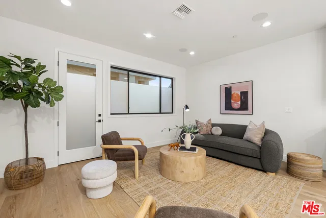 $2,595,000 | 1869 Benecia Avenue, Los Angeles, CA 90025