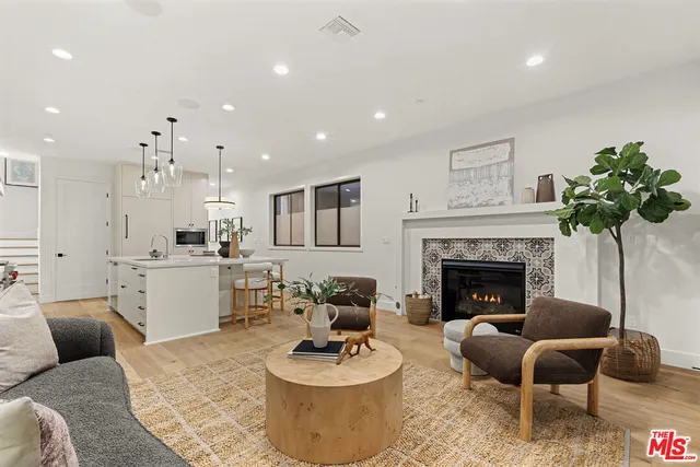 $2,595,000 | 1869 Benecia Avenue, Los Angeles, CA 90025
