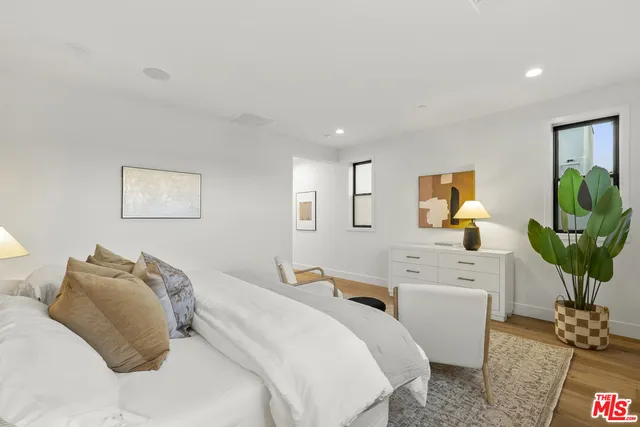 $2,595,000 | 1869 Benecia Avenue, Los Angeles, CA 90025