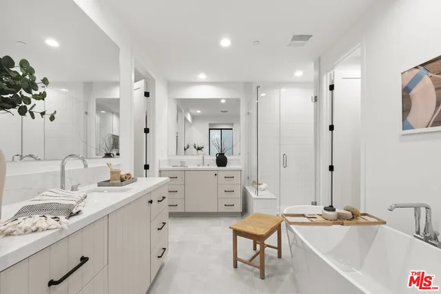 $2,595,000 | 1869 Benecia Avenue, Los Angeles, CA 90025